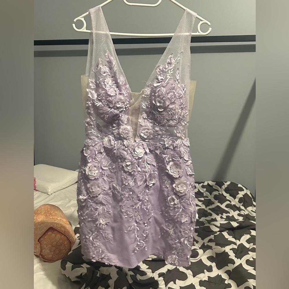 like new; never worn; no stains